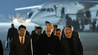 14040904: سفر مهم لاریجانی به پاکستان، خبری در راه است؟