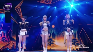 کاور What it sounds like و Golden از پاریتا و آهیون و رورا در مامای ۲۰۲۵