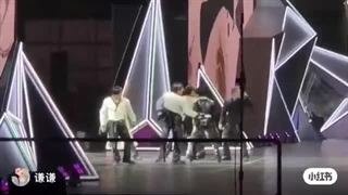 البوم کارما برنده جایزه best album of the year