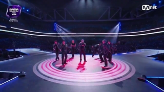 اجرای کامل استری کیدز در مراسم ماما ۲۰۲۵