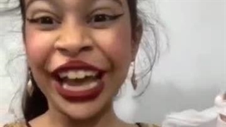 آدم میخواد گوشیو از دست این حشره ها بگیره