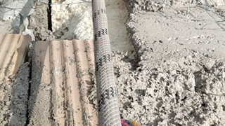 بستن درز انقطاع بین دو ساختمان با توری