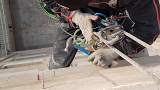 پیچ و رولپلاک سنگ نما