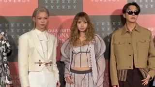 یکی از گرون ترین قابهای تاریخخخ ، فلیکس ، جیهوپ و لیسا