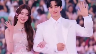 دوتا گوگولی وونیونگ و جونهو مجریان مراسم بودن♡(: