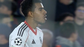 گل اول آینتراخت به بارسا (کناوف)