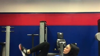 ۵. پل کف دست زانو بلند