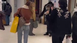 منتشر شده از بانو لیسا در فرانسه