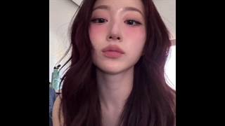 هه‌وون از انمیکس گفت که عاشق آهنگ‌های اکس‌لاو هستش و می‌خواست بهشون سلام کنه ( ادامه کپشن )