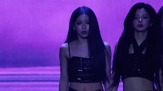 اجرای جدید آهنگ high horse توسط انمیکس در کنسرتشون ( دوربین اصلیه )