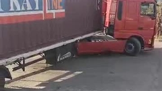 صادرات با استاندارد جهانی؛ بارگیری ایزوگام مونستار دلیجان