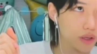 چیزی نیست یکم به فلیکس فشار آوردن اسکل شده:خنده: