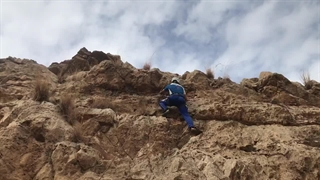 اولین صعودهمراه اقای ثامرى سرپرست سنگنوردی استان