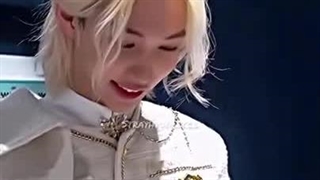 -اگراینهمه‌دوستش‌داری‌چرا‌به‌او‌نمی‌گویی؟ +بگویم‌که‌او‌آن‌کسی‌را‌که‌دوست‌دارد‌،ول‌کند؟