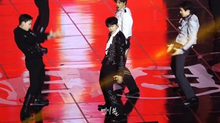 فنکم گروهی اکسو Crown