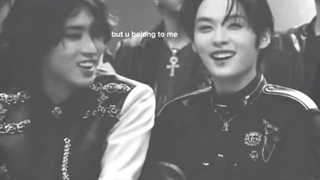 چشمٰ‌‌‌ْ اَزْ قَلبْ شِکایَتْ کَردْ،، گُفتْ: تو عاشِقْ میشَوی و من اَشک میریزَم.. قَلب گُفت: تو نِگاه می کُنی و مَن دَرد میکِشَم