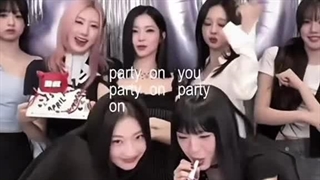 بنظرتون من وایب چه آهنگی رو میدمممم؟