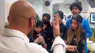 وقتی دکتر داودیان میگه از کله هاتون کار بکشید
