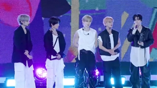 زوم شده فنکم برد Stick With You در Inkigayo