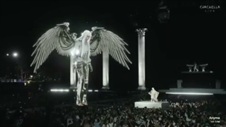 اجرای آهنگ Bad angel از Lisa و Anyma در Coachella