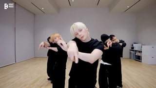 TXT Stick with you/ Dance practice (moving ver.)